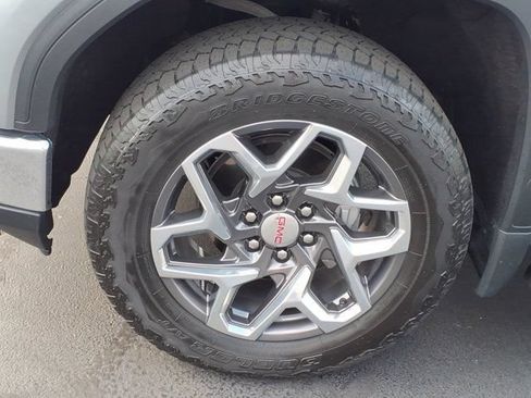 Used 2024 GMC Sierra 1500 SLT w/ SLT Premium Plus Package AWD/4WD image 31