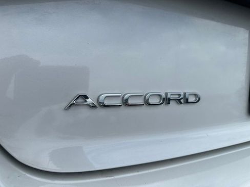 Used 2024 Honda Accord Touring image 7