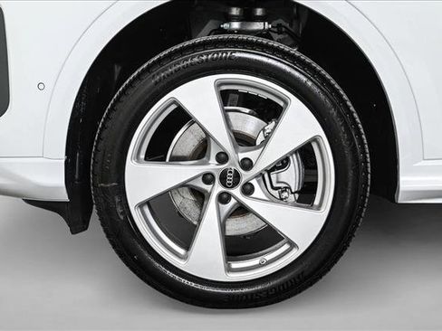 New 2025 Audi Q5 Premium Plus image 25