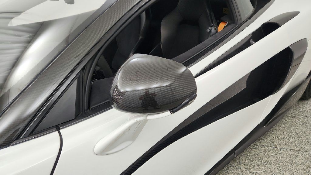 Used 2019 McLaren 600LT RWD image 48