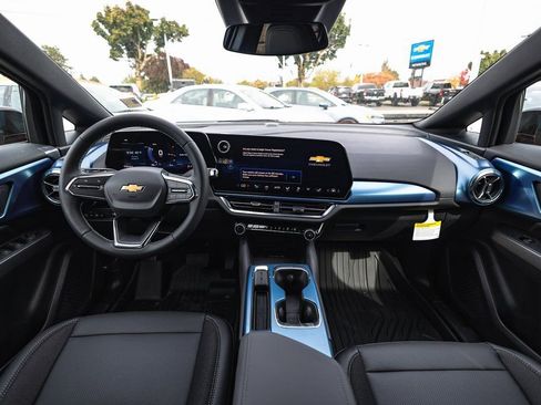 New 2026 Chevrolet Equinox EV LT image 13