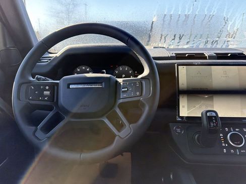 New 2026 Land Rover Defender 110 X-Dynamic SE image 13