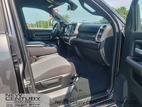 Used 2024 RAM 2500 Big Horn AWD/4WD image 19