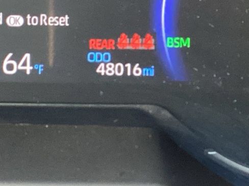 Used 2025 Toyota RAV4 XLE AWD/4WD image 4