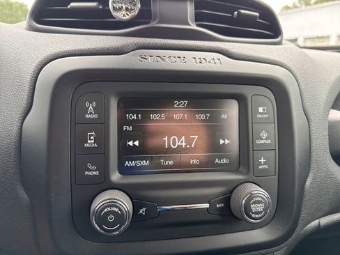 Used 2016 Jeep Renegade Limited AWD/4WD image 9
