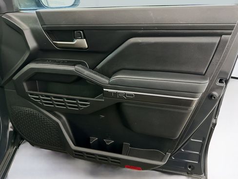 Used 2025 Toyota Tacoma TRD Off-Road image 33