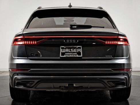 Used 2021 Audi Q8 Prestige image 10