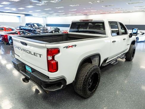 Used 2021 Chevrolet Silverado 2500 Custom w/ Custom Convenience Package image 6