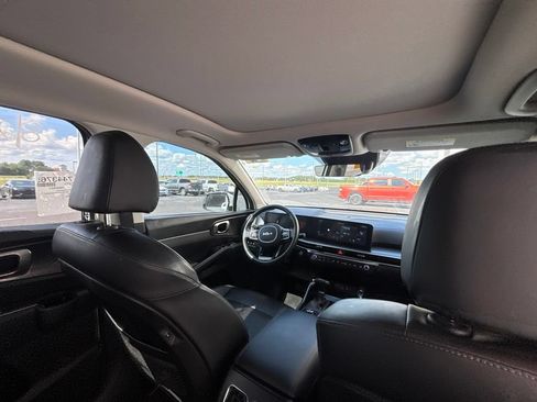 Used 2024 Kia Sorento EX w/ Panoramic Sunroof Package FWD image 32