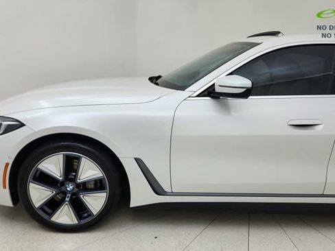 Used 2025 BMW i4 eDrive40 w/ Premium Package RWD image 9