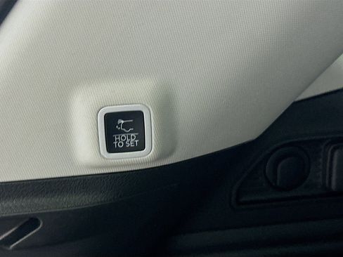 Used 2022 Jeep Grand Cherokee Limited 4xe image 32