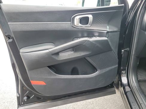 Used 2021 Kia Sorento S image 15