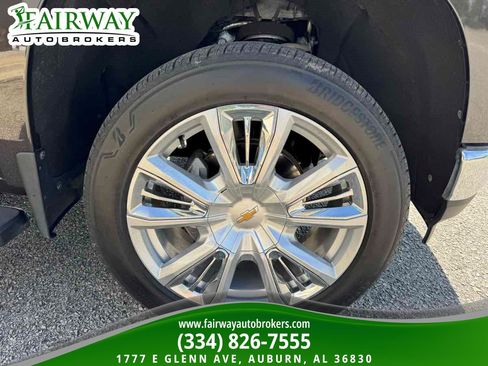 Used 2021 Chevrolet Silverado 1500 LTZ w/ LTZ Convenience Package II AWD/4WD image 33