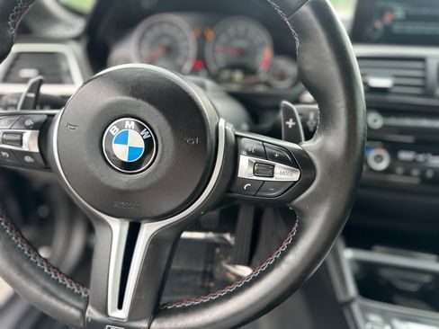 Used 2016 BMW M4 Convertible RWD image 24