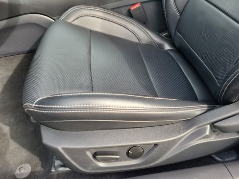 Used 2025 Ford Mustang Premium image 10