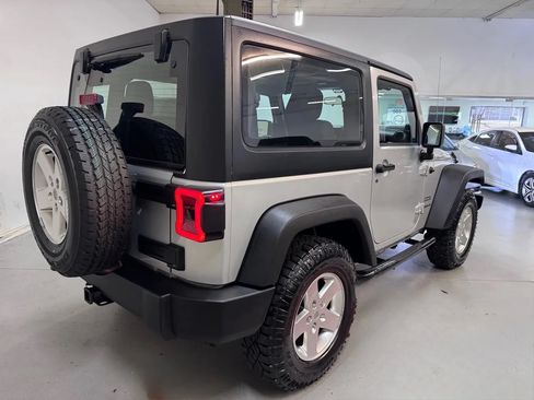 Used 2012 Jeep Wrangler Sport AWD/4WD image 3