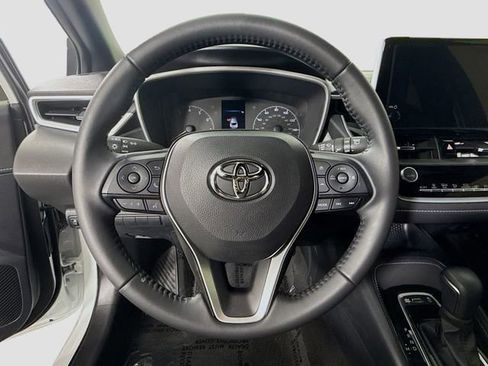 Certified 2025 Toyota Corolla SE FWD image 11