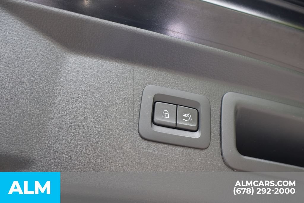 Used 2025 MAZDA CX-50 AWD 2.5 S w/ Preferred Package image 21