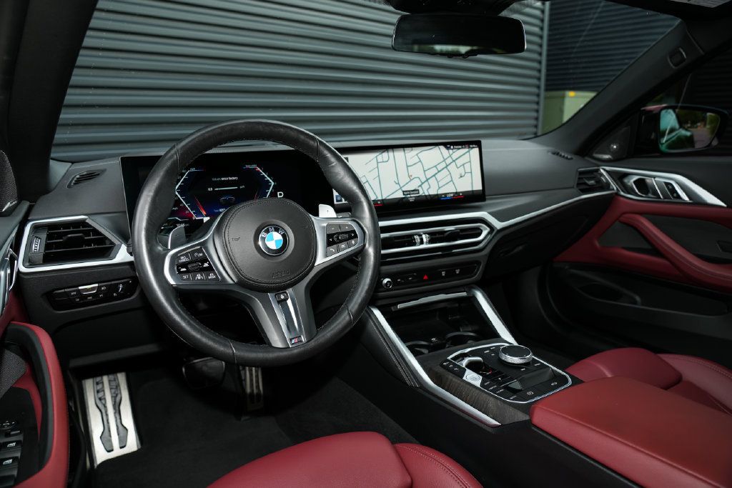 Used 2024 BMW M440i Convertible RWD image 28