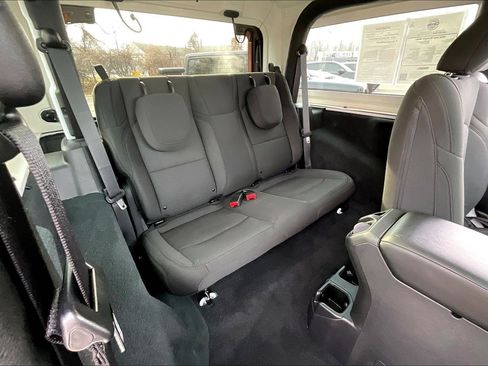 Certified 2022 Jeep Wrangler Willys image 18