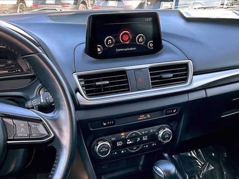 Used 2017 MAZDA MAZDA3 Touring image 8