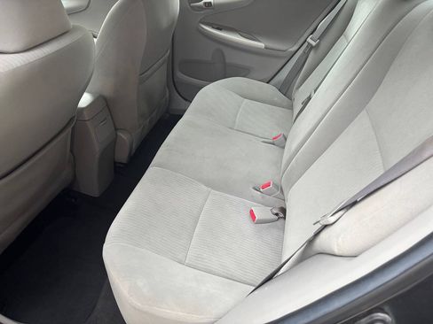 Used 2010 Toyota Corolla LE FWD image 19