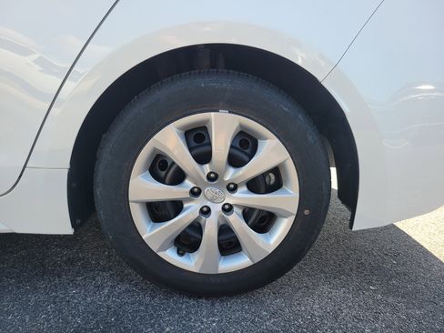 Used 2023 Toyota Corolla LE FWD image 8