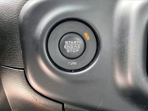 Certified 2020 Jeep Wrangler Unlimited Sahara image 27