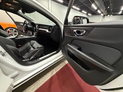 Used 2019 Volvo S60 T6 R-Design AWD/4WD image 38