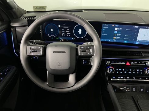 Used 2025 Hyundai Santa Fe Calligraphy image 13