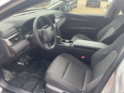 Used 2025 Toyota Camry LE image 17