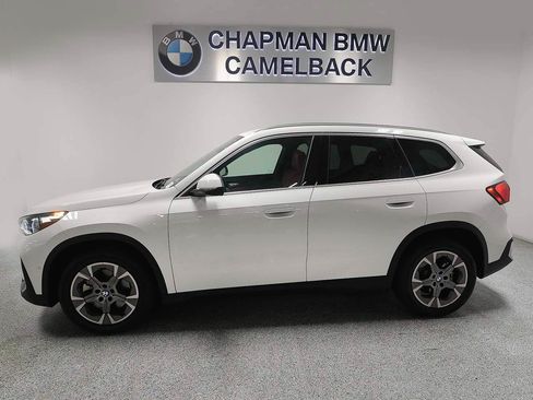Used 2023 BMW X1 xDrive28i w/ Convenience Package AWD/4WD image 3