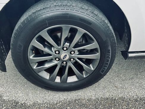 Used 2020 Ford Expedition Max Limited w/ Equipment Group 301A RWD image 21