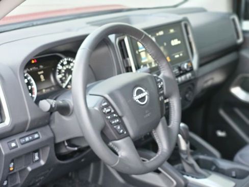 Certified 2025 Nissan Frontier SV w/ SV Convenience Package RWD image 12