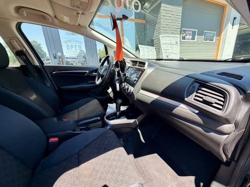 Used 2017 Honda Fit LX image 29