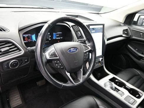 Used 2023 Ford Edge SEL image 16