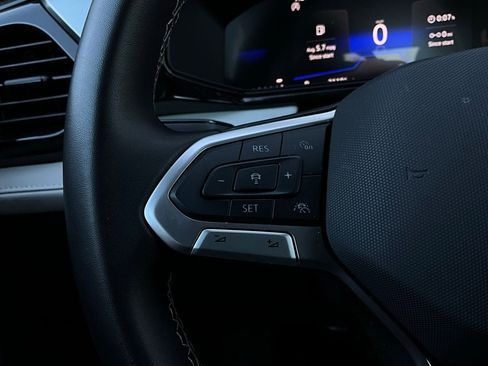 Used 2025 Volkswagen Taos S image 32