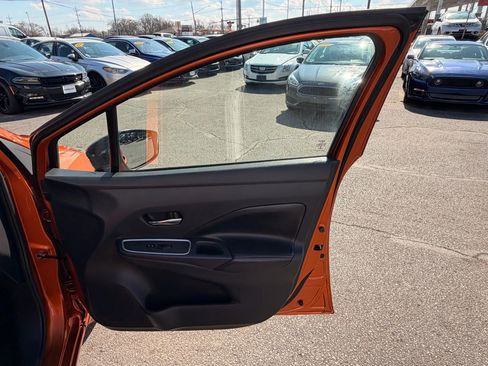 Used 2020 Nissan Versa SR w/ Lighting Package image 23