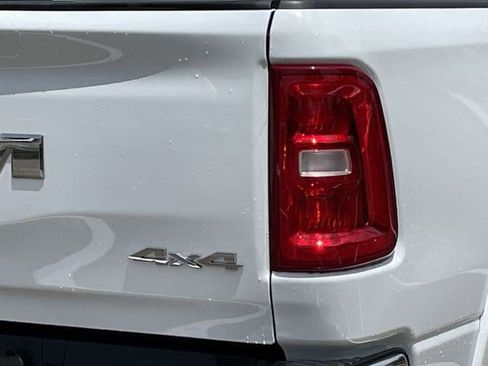 Used 2025 RAM 1500 Laramie AWD/4WD image 7