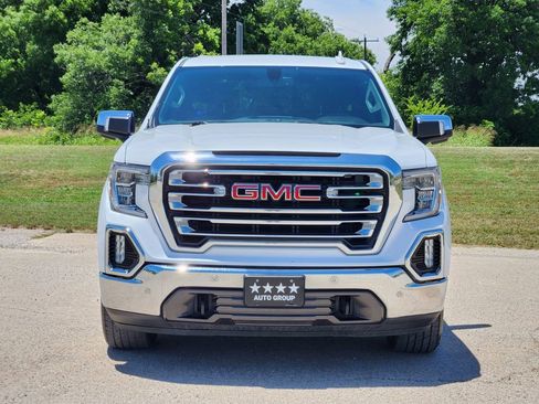 Used 2020 GMC Sierra 1500 SLT RWD image 2