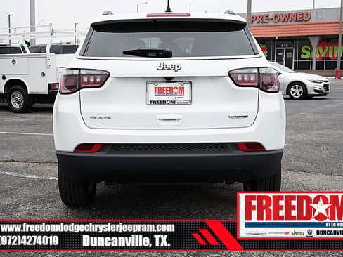 New 2025 Jeep Compass Latitude image 4