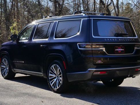 Used 2022 Jeep Grand Wagoneer Series III w/ Rear Seat Video Group 1 image 27