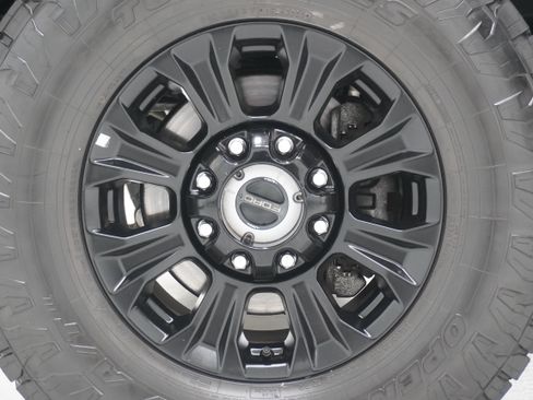 Used 2022 Ford F250 Lariat w/ Tremor Off-Road Package AWD/4WD image 36
