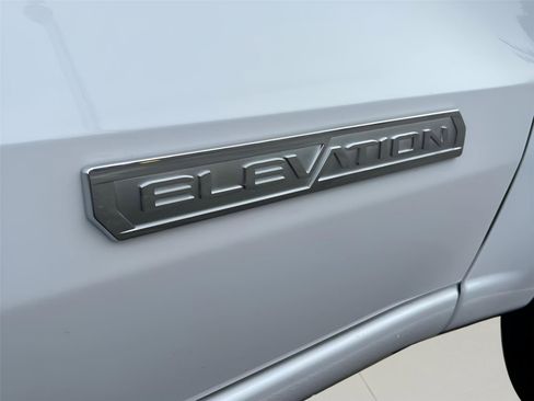 New 2026 GMC Canyon Elevation w/ Convenience Package image 10