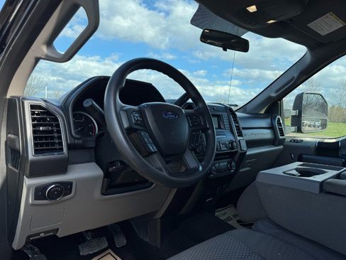 Used 2018 Ford F350 XLT image 14