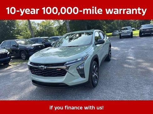Used 2024 Chevrolet Trax RS w/ Sunroof Package FWD image 7