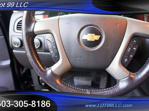 Used 2012 Chevrolet Avalanche LTZ AWD/4WD image 28