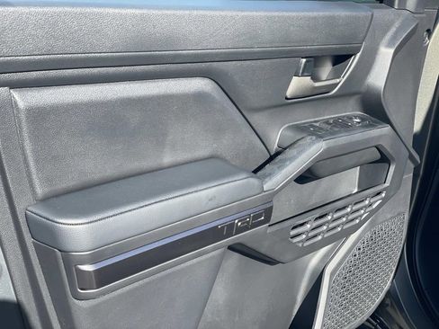 Used 2025 Toyota Tacoma TRD Off-Road w/ TRD Off Road Upgrade Package image 21