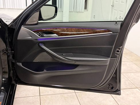 Used 2017 BMW 540i image 22