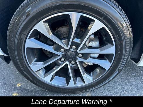 Certified 2023 Jeep Grand Cherokee Overland w/ Luxury Tech Group IV AWD/4WD image 12